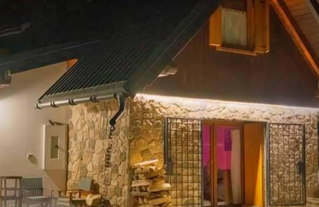La Luna Delle Montagne Charme & Spa Chalet-1